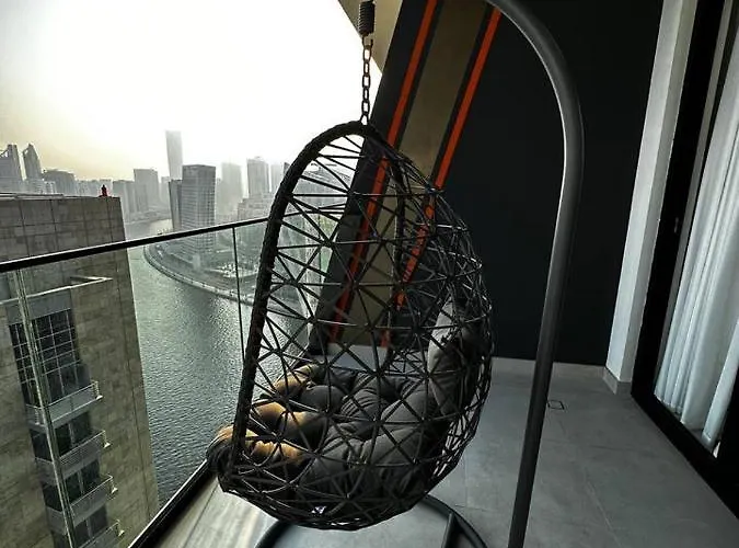 Stylish 1 Bedroom In Binghatti, Business Bay, Canal View